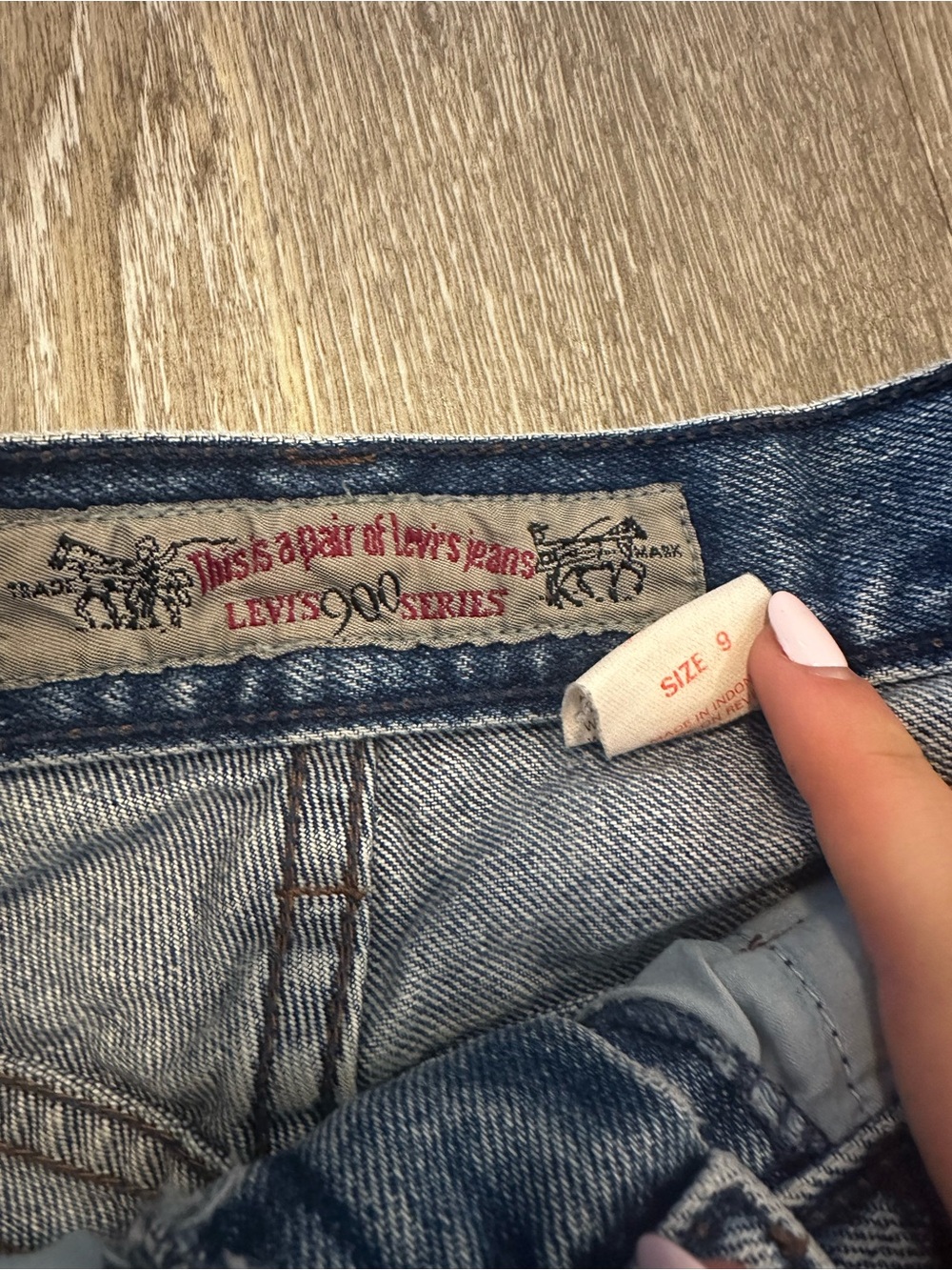 Vintage Levi’s Denim Shorts - Picture 2 of 5